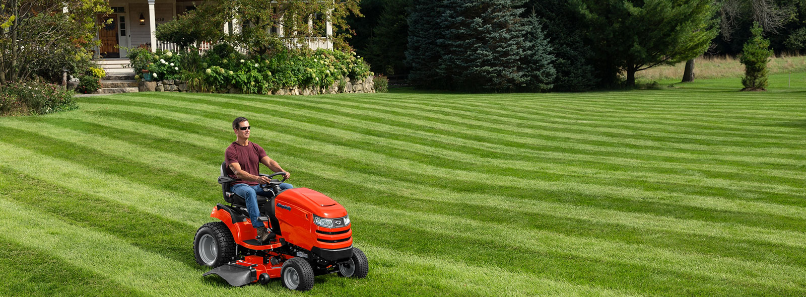 Simplicity Prestige Garden Tractor